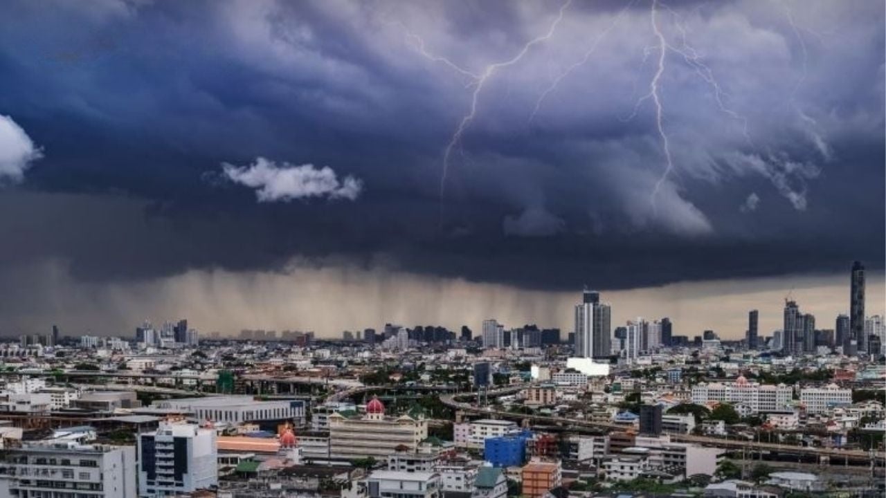 Monsoon chaos: Thailand on alert as heavy rain persists | Thaiger