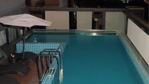 25 year old foreign woman falls to death at Bangkok hotel | Thaiger