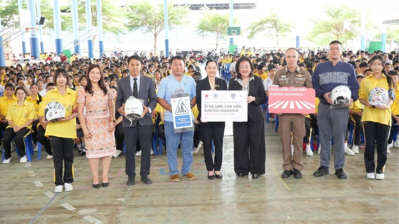 Pattaya road safety drive wraps up with helmets and hope | Thaiger