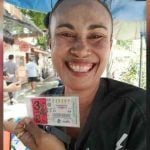 Lottery luck: Unsold tickets win Nakhon Phanom vendor big | Thaiger