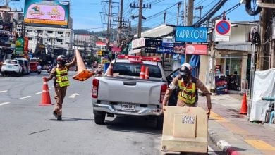 Patong cops swoop on dodgy kerbside parking setups | Thaiger