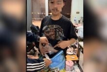 Dealers caught hiding drugs in pants and shoes in Bangkok | Thaiger
