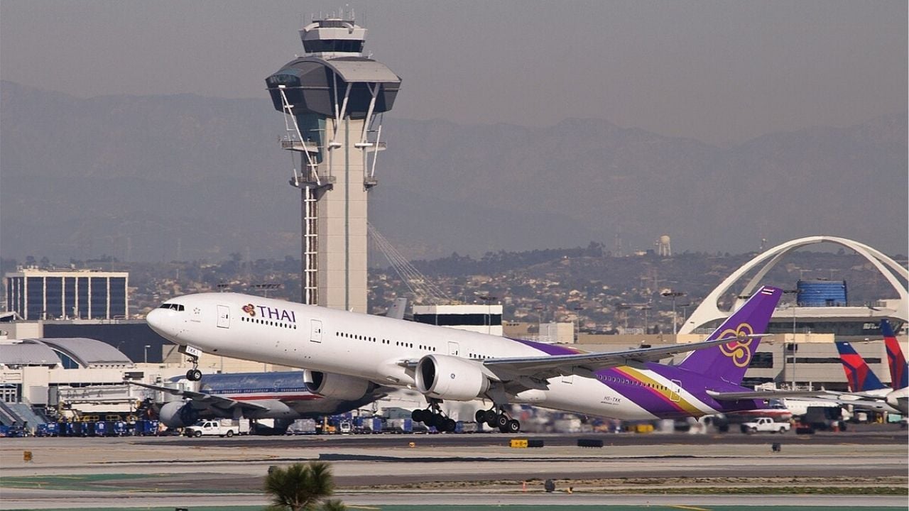 Thai Airways cancels Hong Kong flights as super typhoon hits | Thaiger