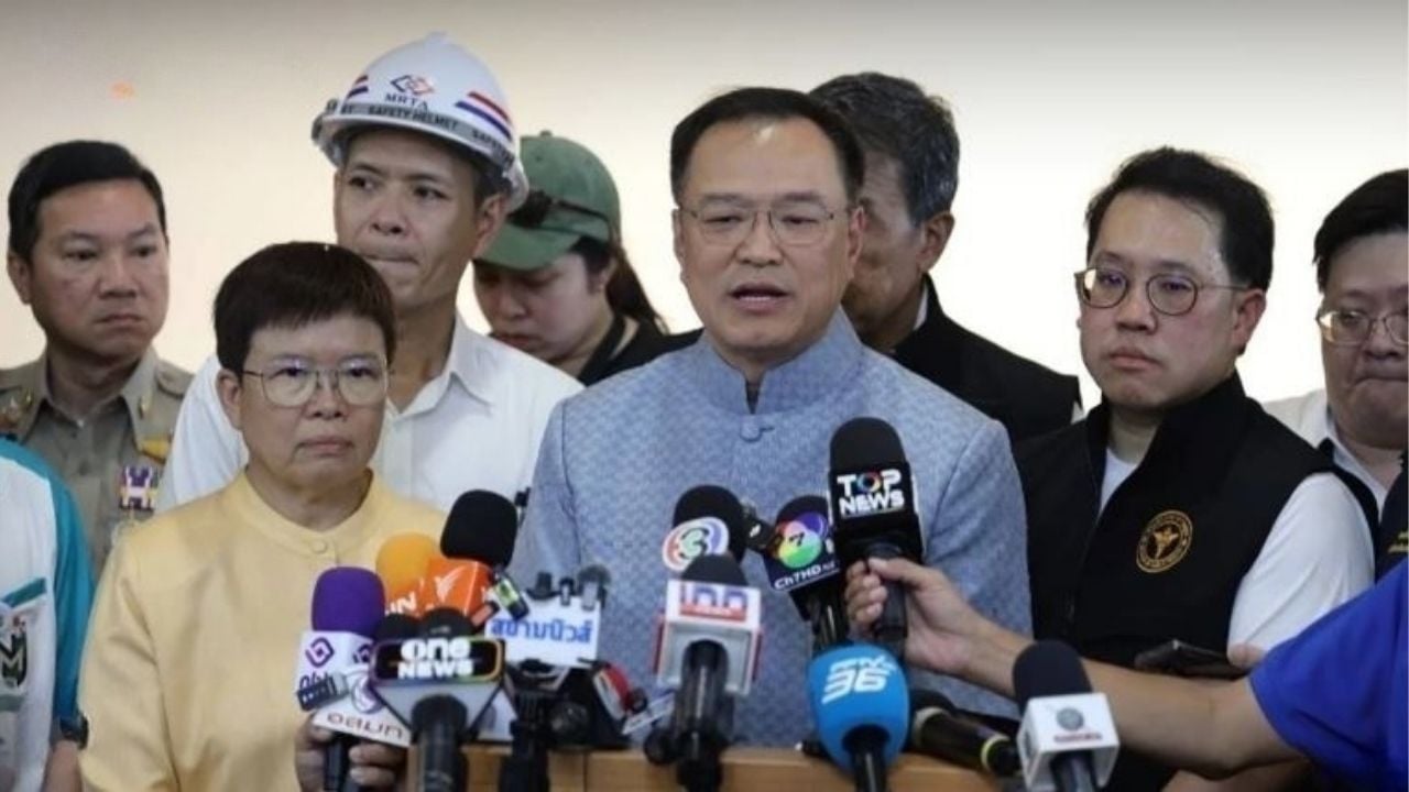 Anutin launches inquiry after Bangkok sinkhole causes shutdowns (video) | Thaiger