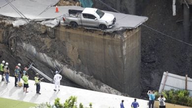 Bangkok road collapse leaves 31 streets without tap water | Thaiger