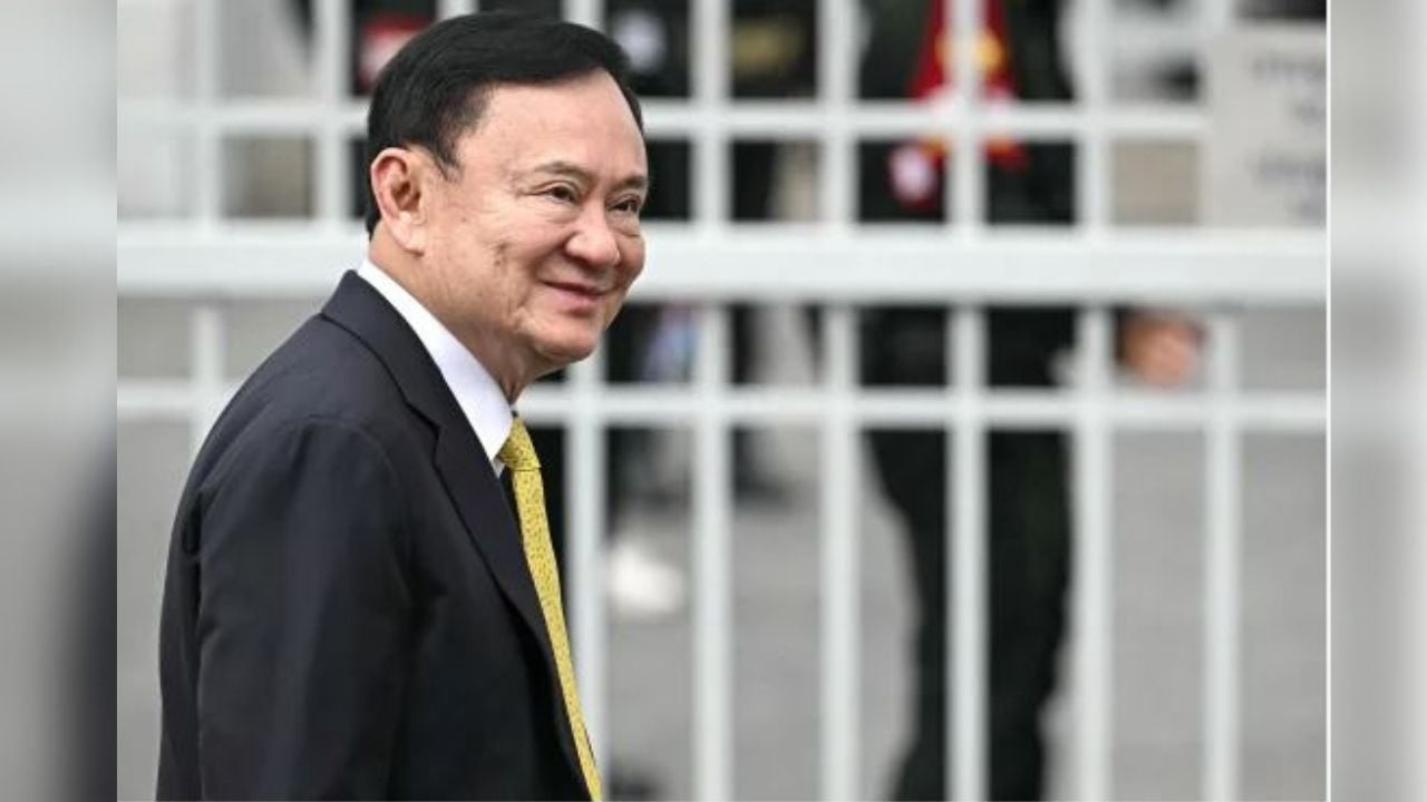 Thaksin put to work cleaning drains during prison sentence | Thaiger