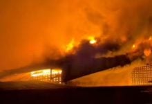 Bangkok house fire triggers traffic chaos on Soi Bearing 16 (video) | Thaiger