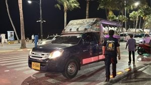 Drunken drama: Woman passes out on Pattaya baht bus | Thaiger