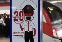 Bangkok commuters get 2-month reprieve on 20-baht fare | Thaiger