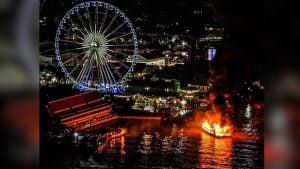 Chaos on Chao Phraya: 3 boats go up in flames, no injuries (video) | Thaiger
