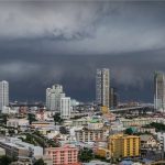 Heavy downpours batter 35 Thai provinces, Bangkok on alert | Thaiger