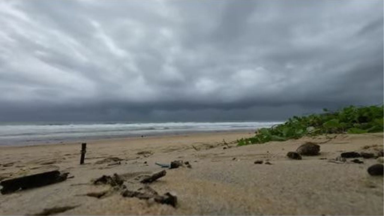 Tourist rescued after ignoring red flags at Karon Beach | Thaiger