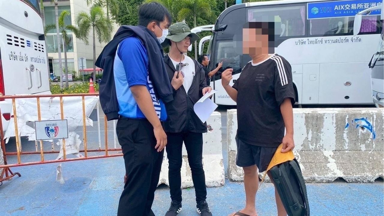 Chinese man caught posing as tour guide at Pattaya pier | Thaiger