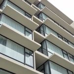 Australian man survives knife slash and hotel plunge in Pattaya | Thaiger