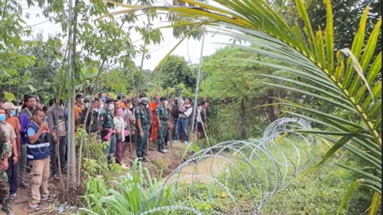 Thai police fire rubber bullets at Cambodian border clash (video) | Thaiger