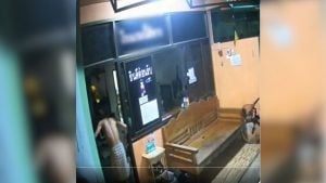 Trang man dies after ambulance fails to arrive in time (video) | Thaiger