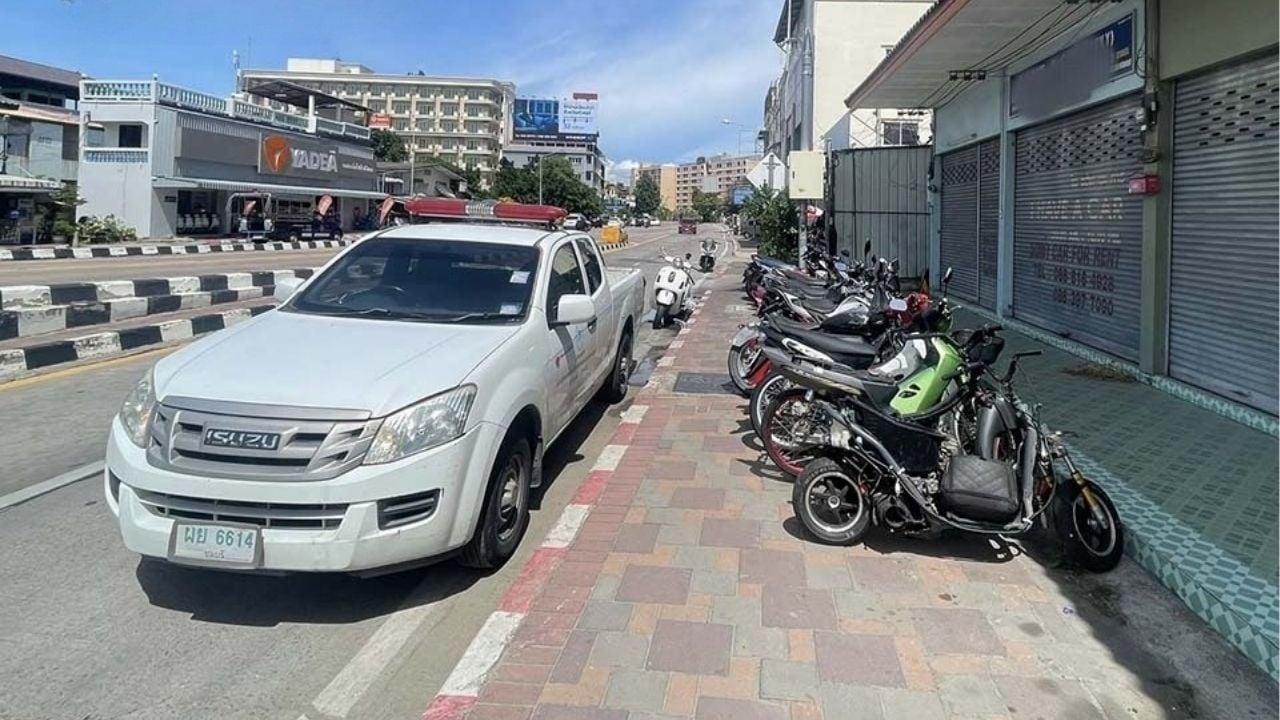 Pattaya drivers slam selective crackdown on odd-even parking | Thaiger