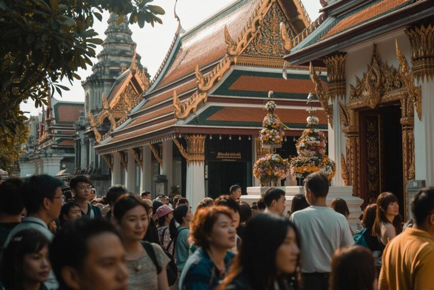 China slowdown drags Thailand tourist arrivals down 7% | News by Thaiger