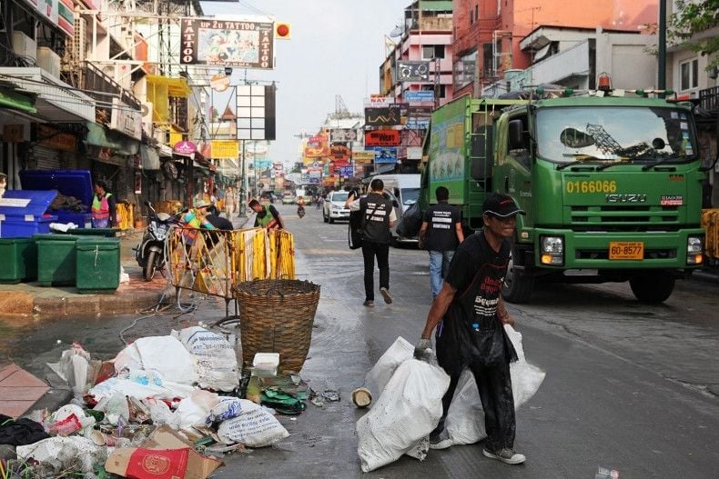 Bangkok pushes waste reform with no mixed waste drive | News by Thaiger
