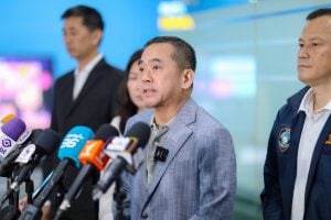Ministry sets up ‘war room’ to tackle frozen bank account issues | Thaiger