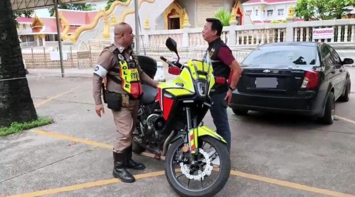 Veteran cop delivers 11th baby in Udon Thani tuk tuk drama | News by Thaiger
