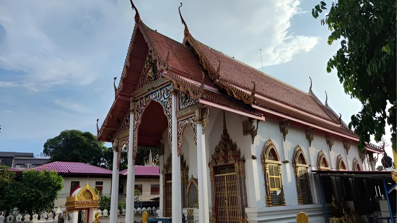 Wat Sai Ma Neua | Photo taken from the Wanderbot website