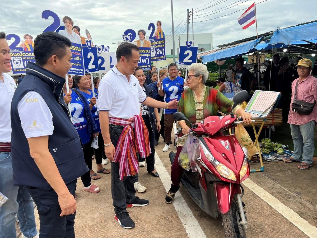 Thailand to keep Cambodia border closed amid escalating tensions | Thaiger