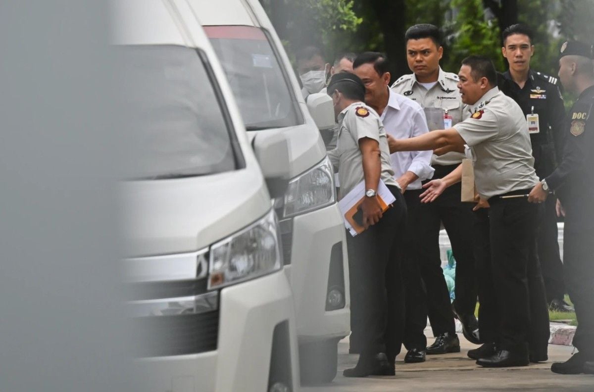 Thaksin not seeking special prison transfer, says lawyer | Thaiger
