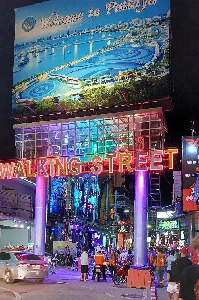 Pattaya’s Walking Street dazzles with LED, but not all impressed | News by Thaiger