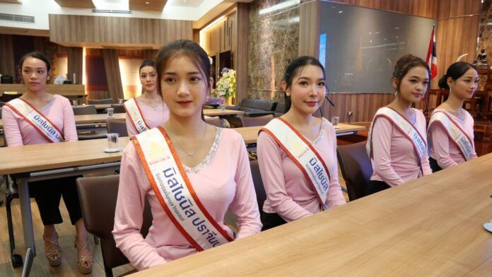 Glam and grace: Chinese pageant stars dazzle in Pattaya | News by Thaiger