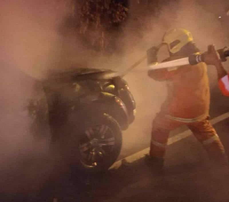 Foreigner escapes blazing car inferno on Phuket roadside | News by Thaiger