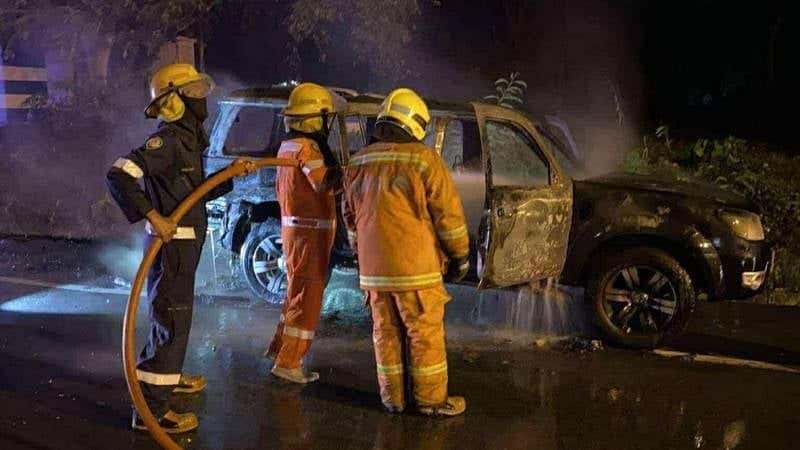 Foreigner escapes blazing car inferno on Phuket roadside | News by Thaiger