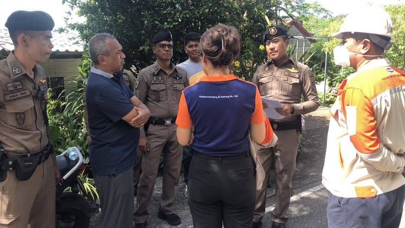 Helmet row sparks blockade at Phuket company gate | News by Thaiger