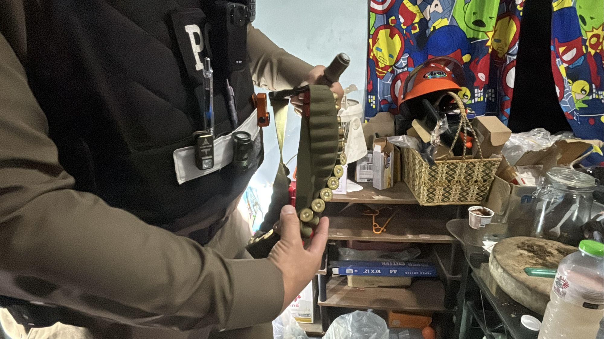 Stoned shopkeeper arrested after knife rampage in Chon Buri | News by Thaiger