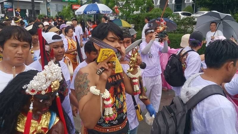 Phuket Vegetarian Festival processions light up the streets | News by Thaiger