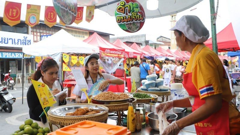 Phuket Vegetarian Festival processions light up the streets | News by Thaiger