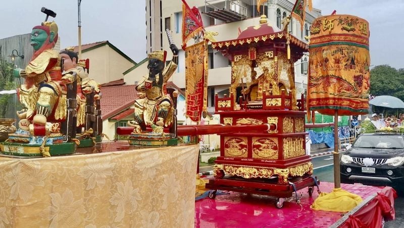 Phuket’s veggie fest ends with sacred send-off to the gods | News by Thaiger