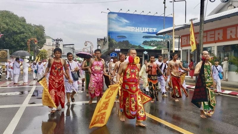 Phuket’s veggie fest ends with sacred send-off to the gods | News by Thaiger