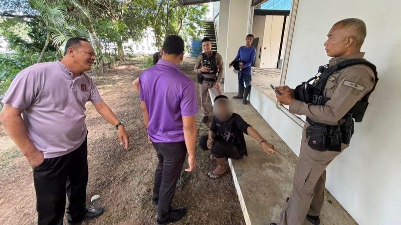 Phuket man caught trying to rip wires from abandoned building | News by Thaiger