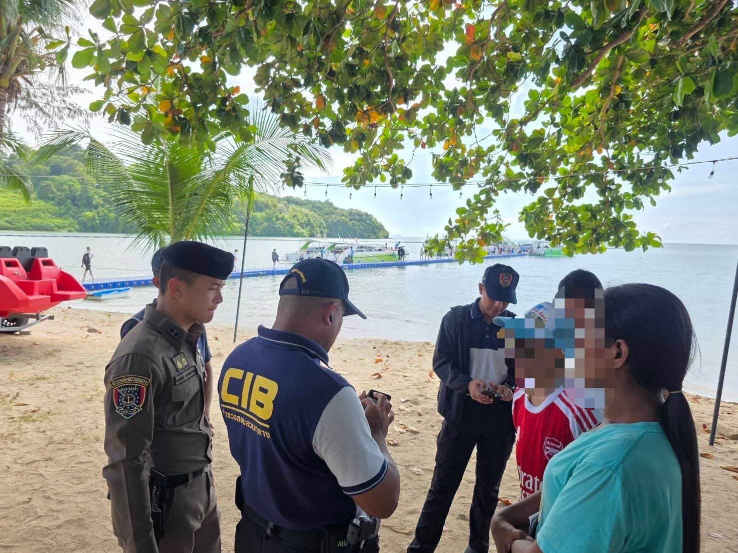 Tourist rescued from Ratsada boat mishap, unlicensed captain held | News by Thaiger
