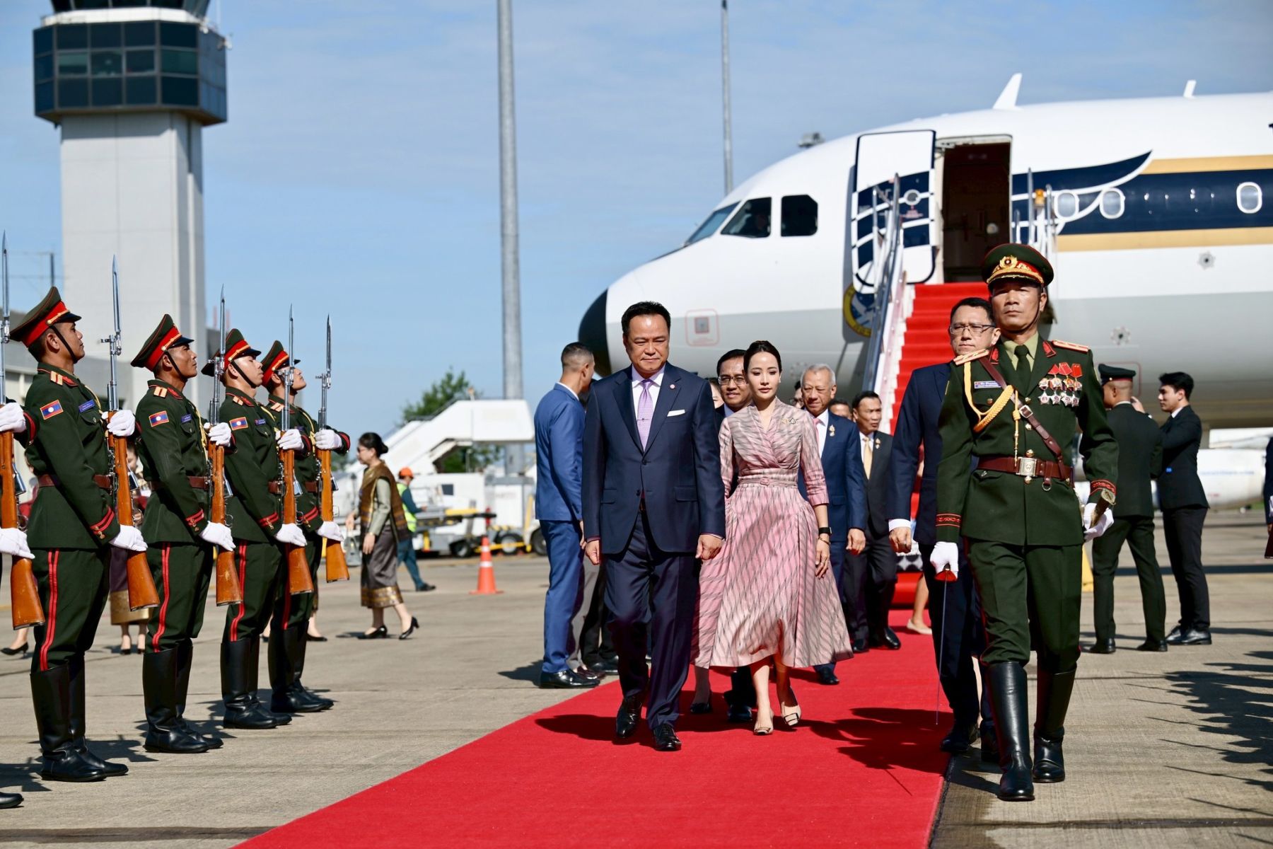 PM Anutin’s first foreign trip seals major Thai-Lao crime pact | News by Thaiger
