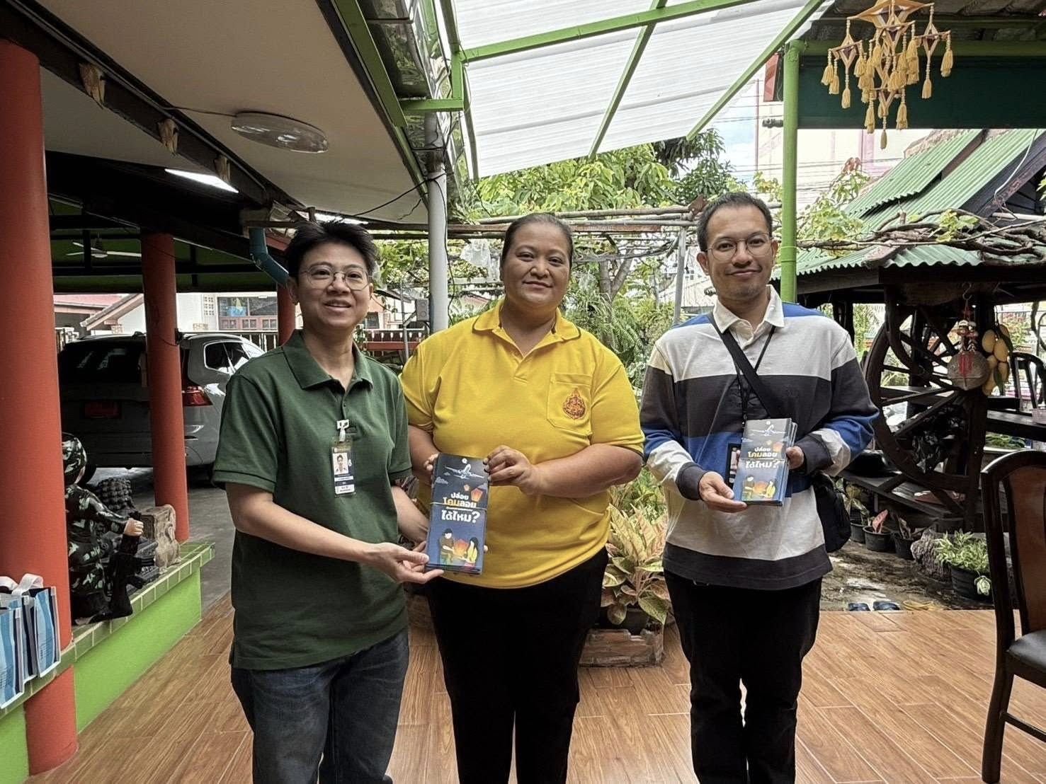 Suvarnabhumi warns against lanterns and lasers this Loy Krathong | News by Thaiger