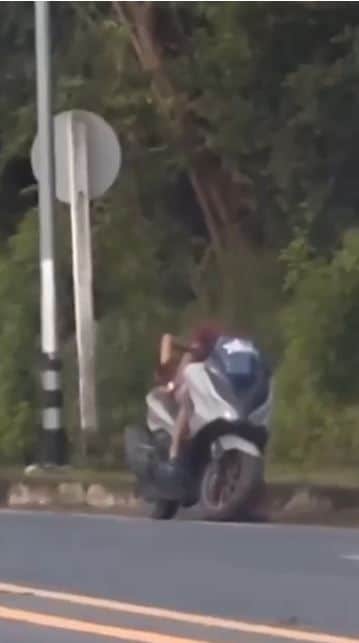 Thai teen couple caught in motorbike romp near Phuket tourist site | News by Thaiger