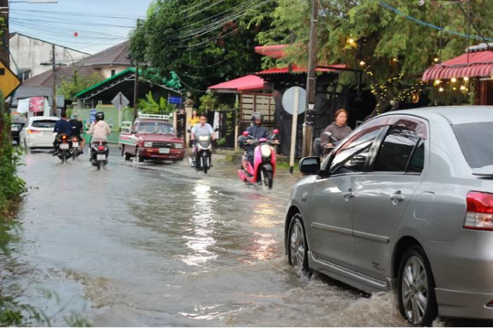 Thailand braces for more floods and storms amid monsoon chaos | News by Thaiger