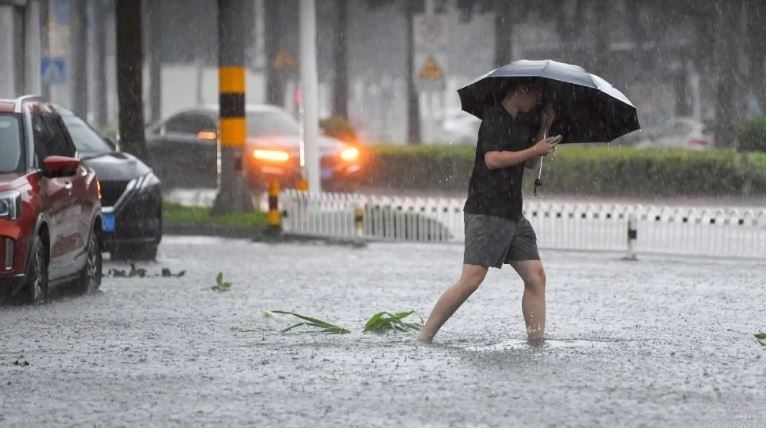TMD warns of flash floods as monsoon rains sweep Thailand | News by Thaiger