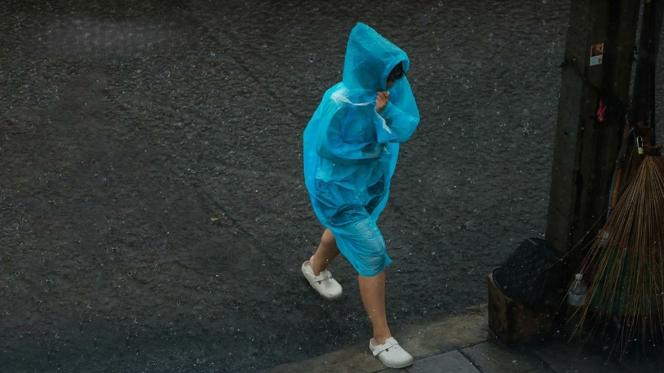 Thailand hit by unseasonal chill and heavy rain warnings | News by Thaiger