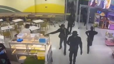 Armed gang steals 23 million baht in gold from Narathiwat supermarket | Thaiger