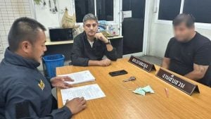 Iranian man poses as police and extorts money from Indian men in Pattaya | Thaiger