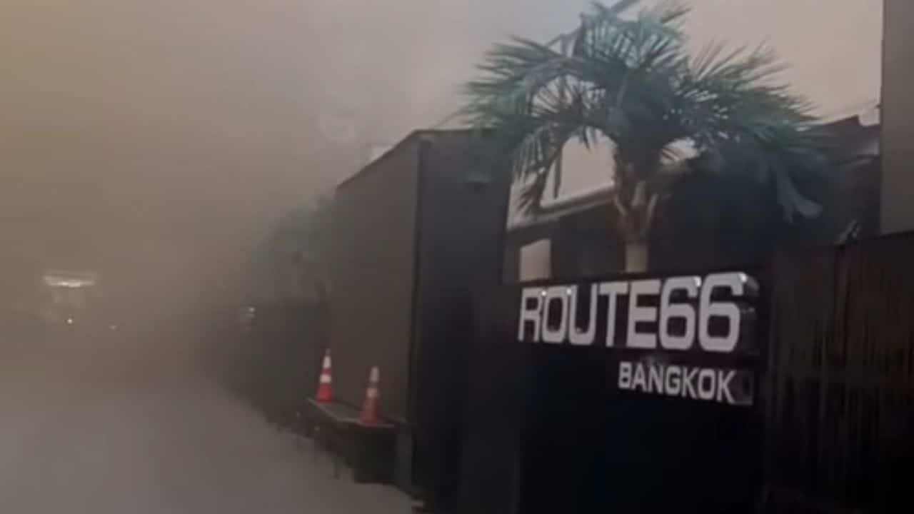 Fire engulfs restaurant in Bangkok’s RCA entertainment venue | Thaiger