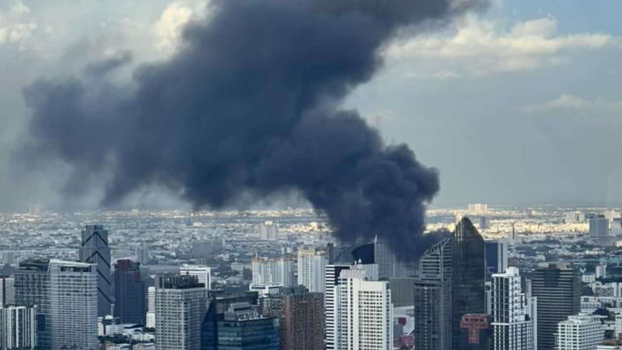 thick smoke bangkok